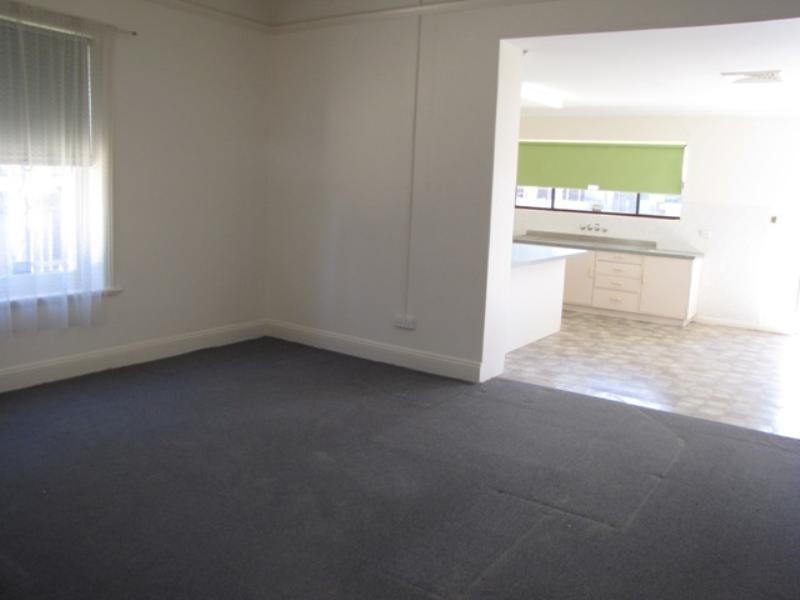 24 Bookpurnong Terrace, Loxton SA 5333