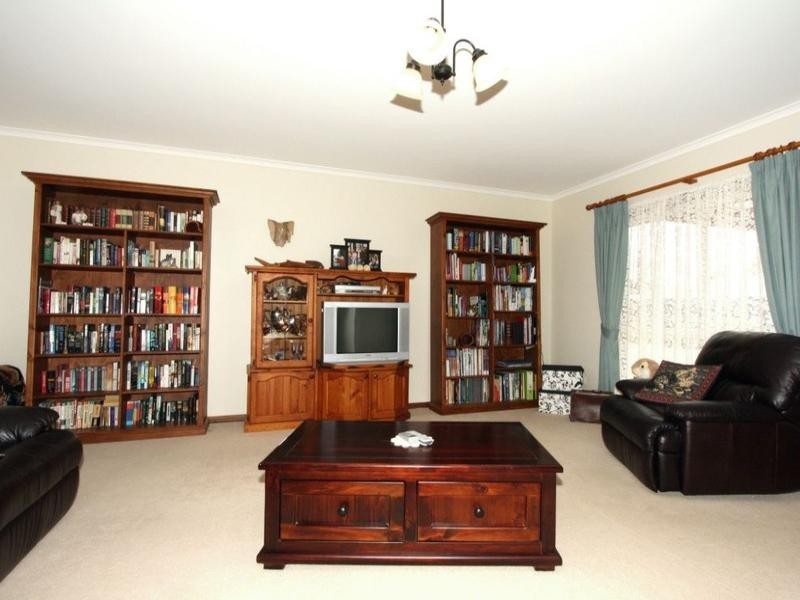 4 Crocker Crescent, Loxton SA 5333