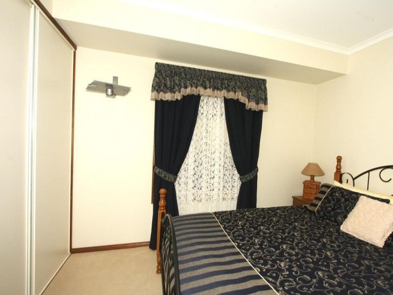 4 Crocker Crescent, Loxton SA 5333