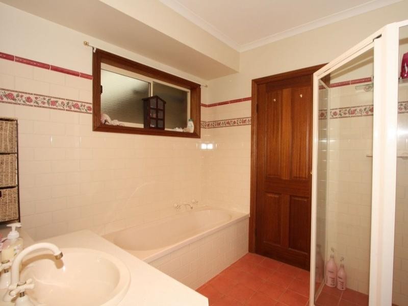 4 Crocker Crescent, Loxton SA 5333