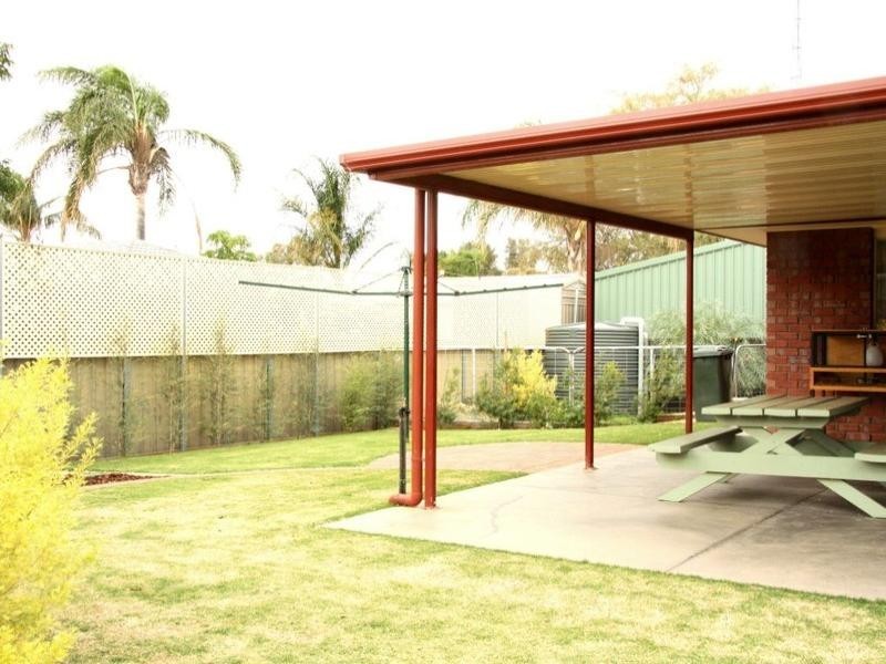 4 Crocker Crescent, Loxton SA 5333