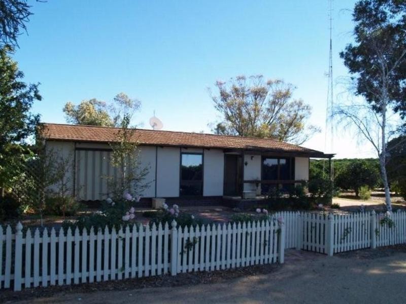 176 Rex Andrew Road, Waikerie SA 5330