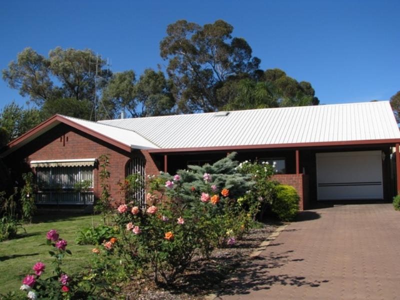 11 Hague Street, Barmera SA 5345