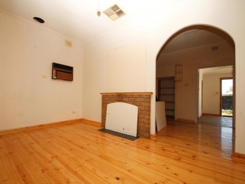 6 Geraldton Street, Loxton SA 5333