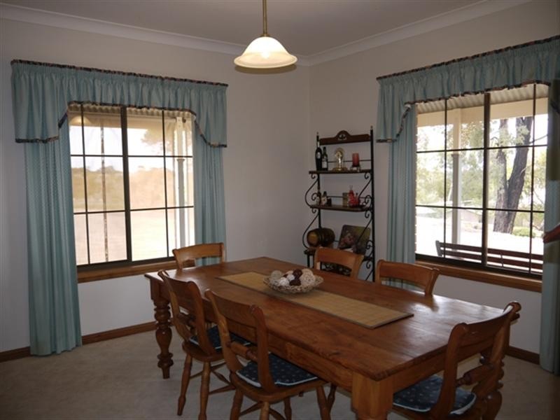 23 Hilltop Drive, Loxton SA 5333