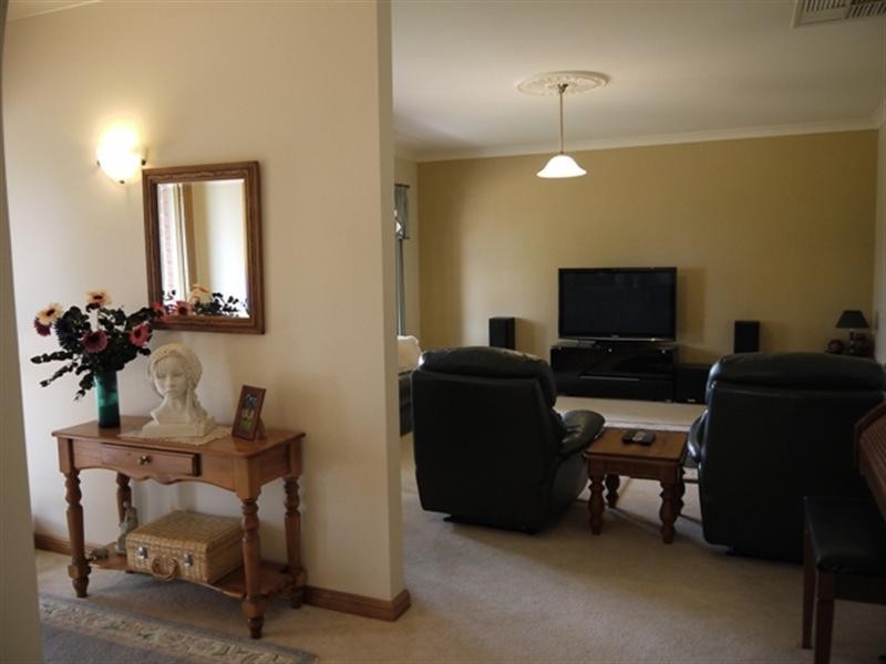 23 Hilltop Drive, Loxton SA 5333