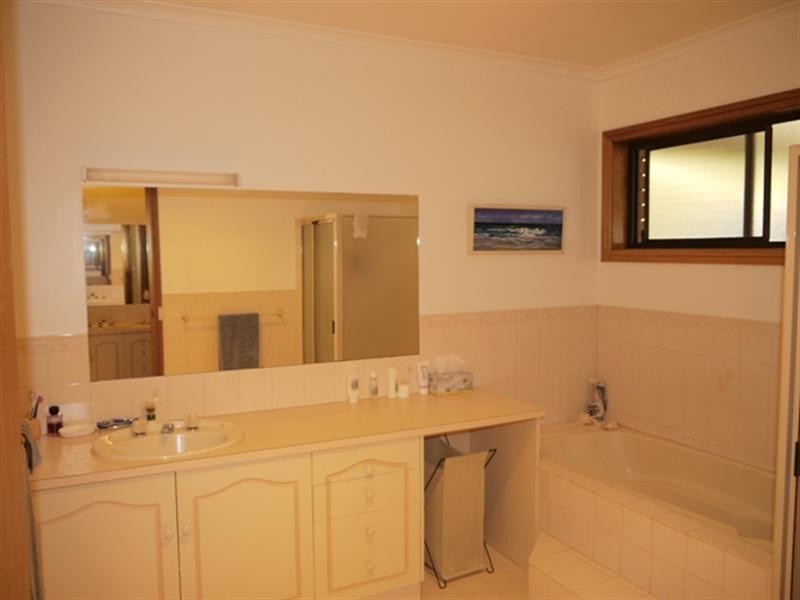 23 Hilltop Drive, Loxton SA 5333