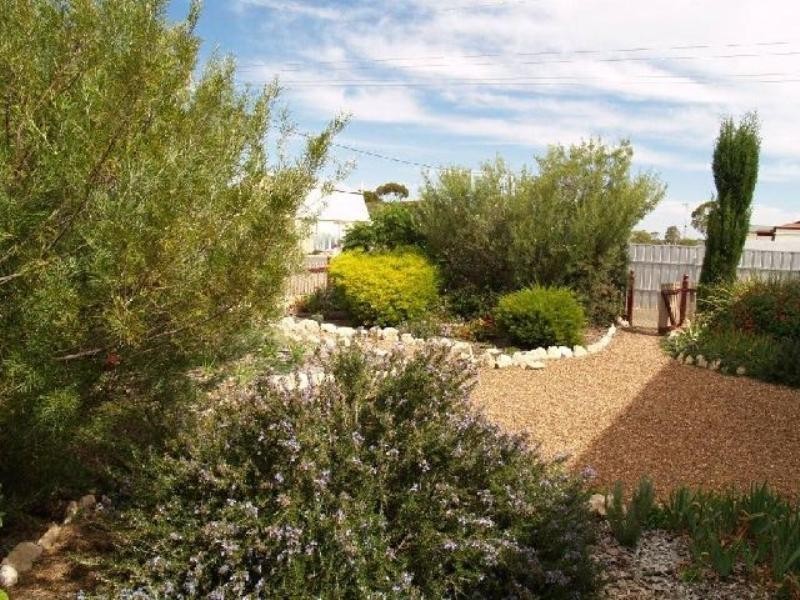 10 Rider Street, Blanchetown SA 5357