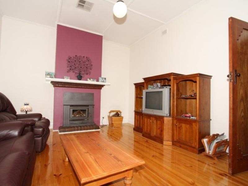 21 Peake Terrace, Waikerie SA 5330