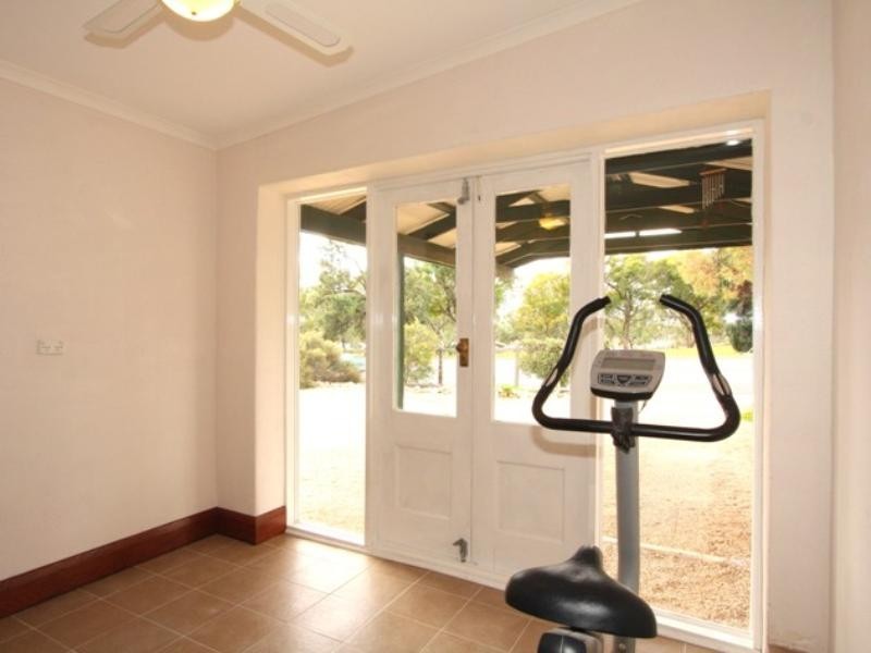 21 Peake Terrace, Waikerie SA 5330