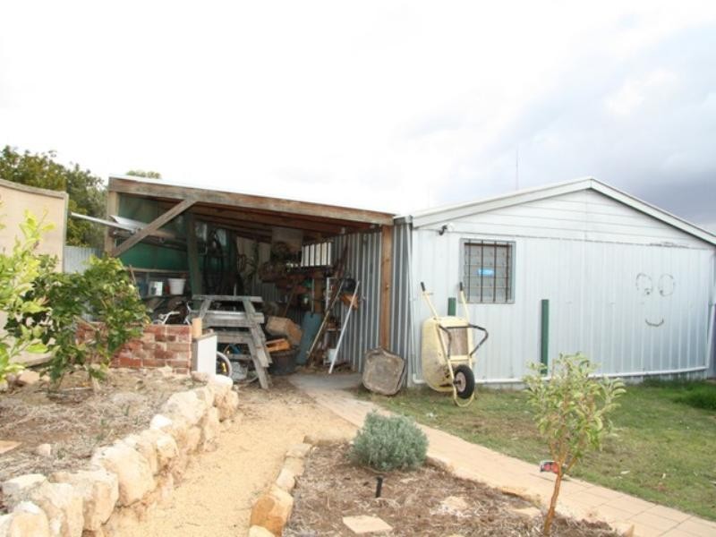 21 Peake Terrace, Waikerie SA 5330