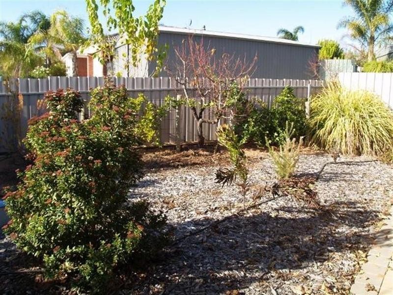 2 Edwards Crescent, Waikerie SA 5330