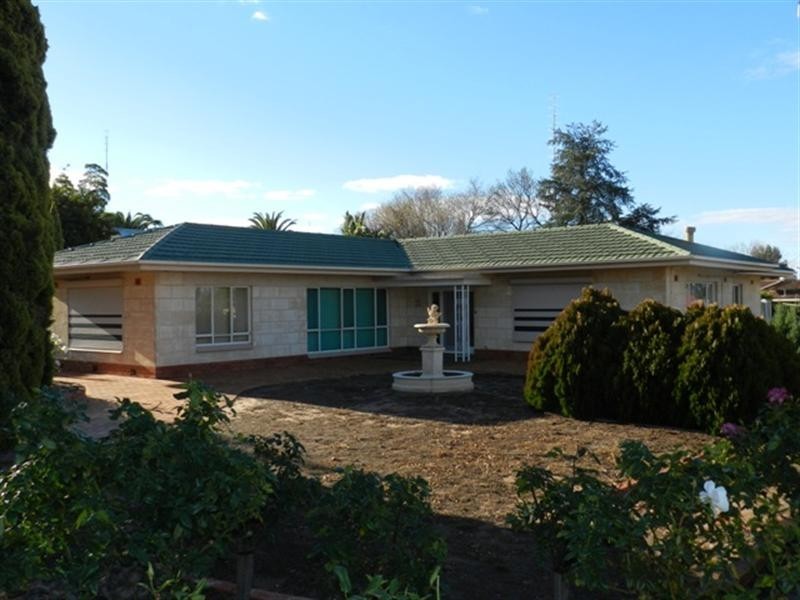 11 Fourth Street, Loxton SA 5333