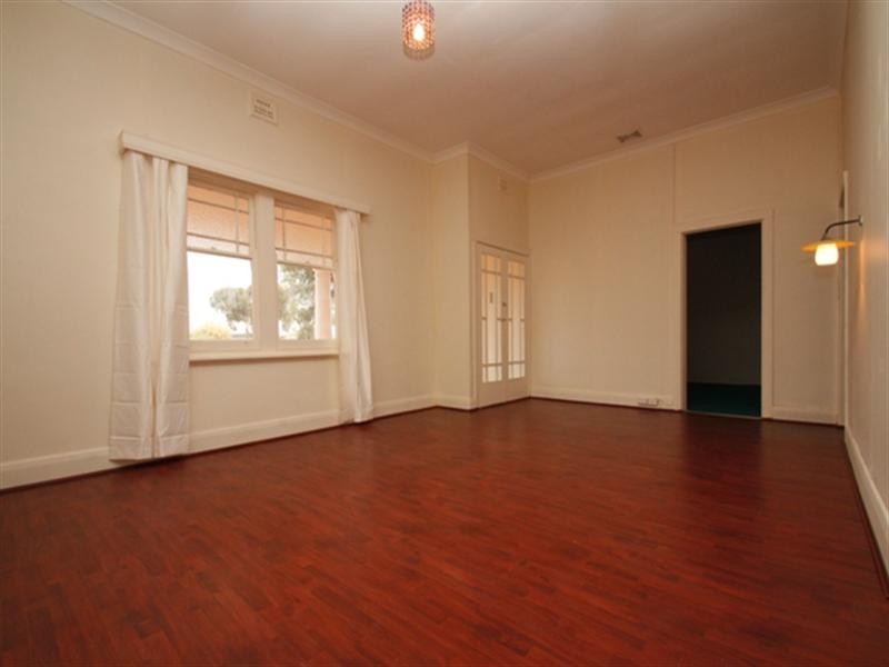 27 Lake Avenue, Barmera SA 5345