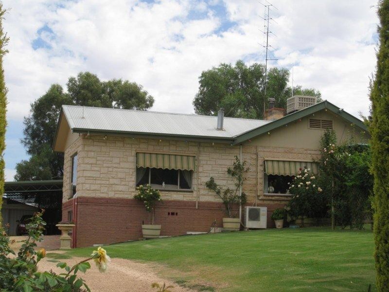 18 Dearman Road, Waikerie SA 5330