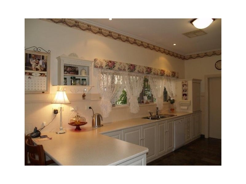 18 Dearman Road, Waikerie SA 5330