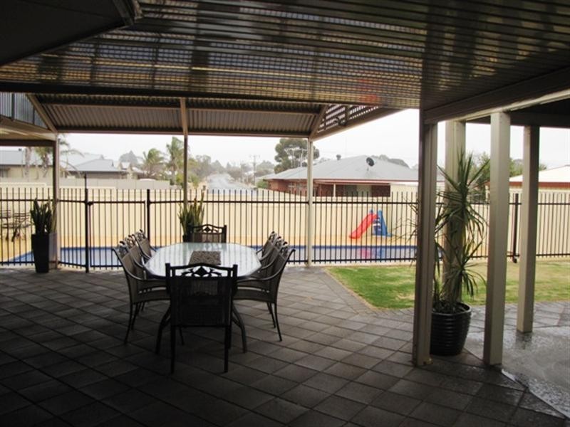 16 Schaefer Drive, Loxton SA 5333