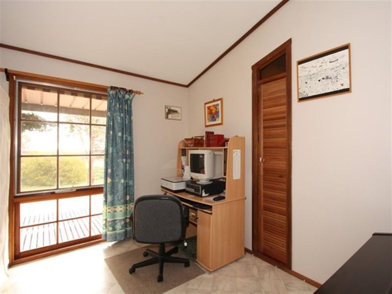 207 Rex Andrew Road, Waikerie SA 5330