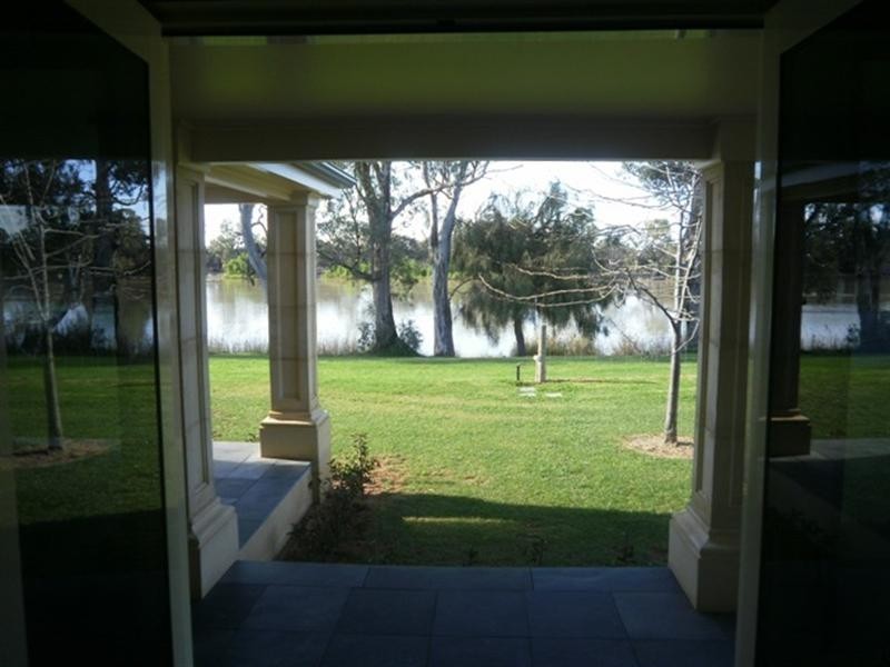 1 Ian Showell, Renmark SA 5341