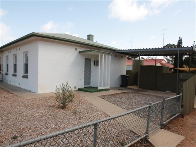 12 Trenaman Crescent, Berri SA 5343