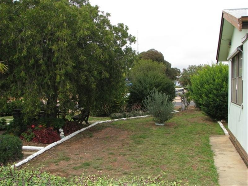 11 McCutcheon Street, Waikerie SA 5330