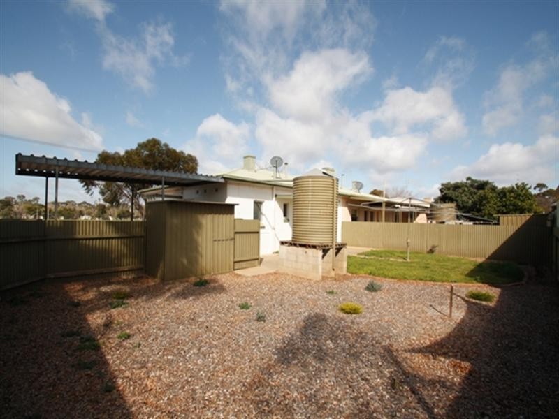 12 Trenaman Crescent, Berri SA 5343
