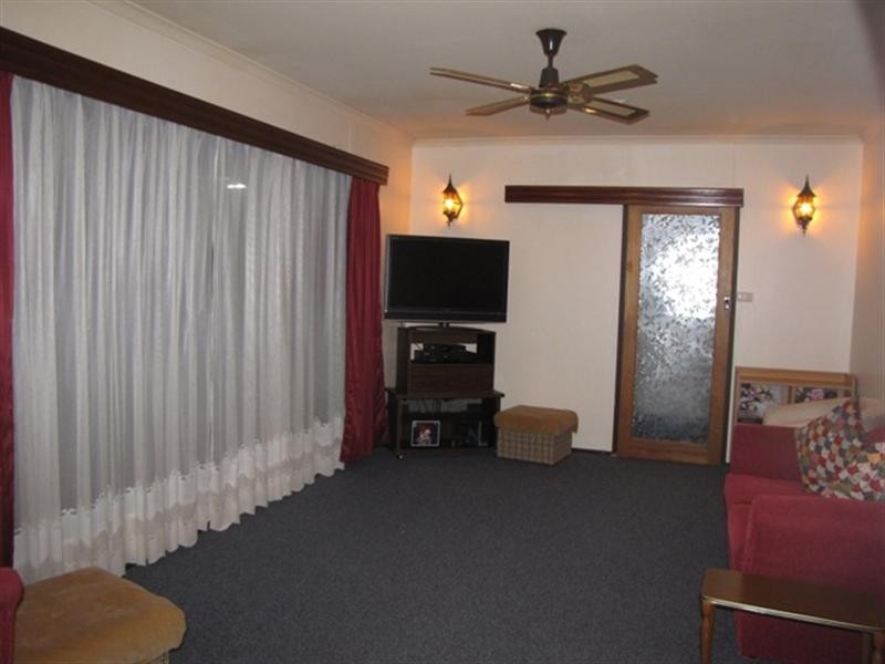 1 Hameister Avenue, Loxton SA 5333