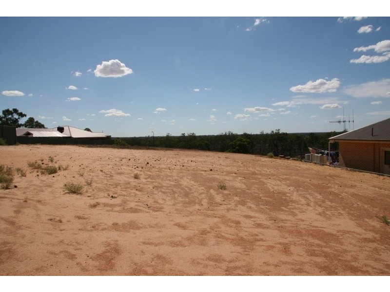 7 McEwen Drive, Loxton SA 5333