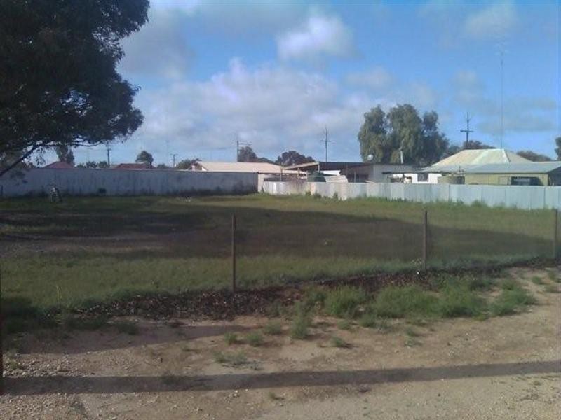 20 North West Terrace, Morgan SA 5320