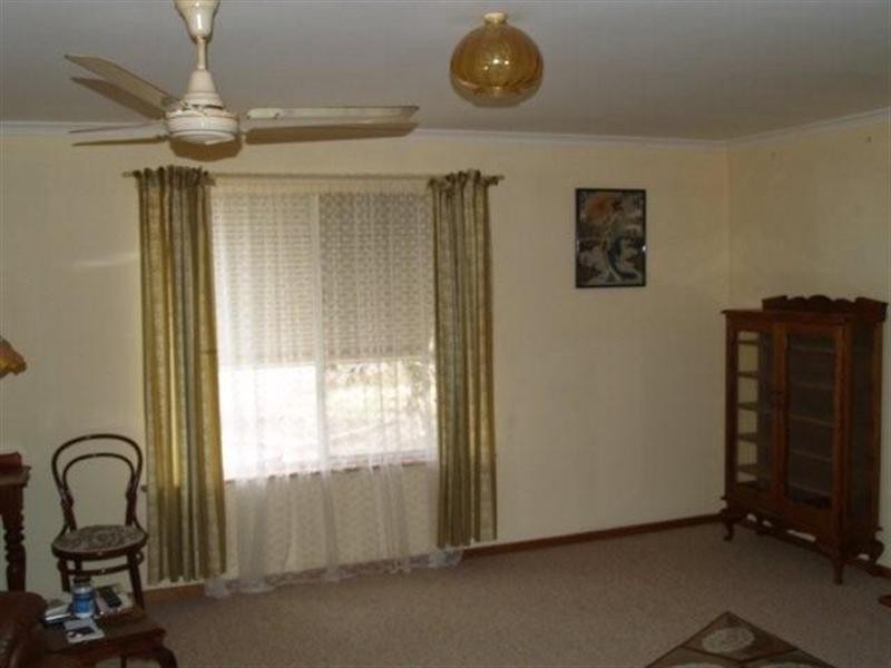 20 North West Terrace, Morgan SA 5320