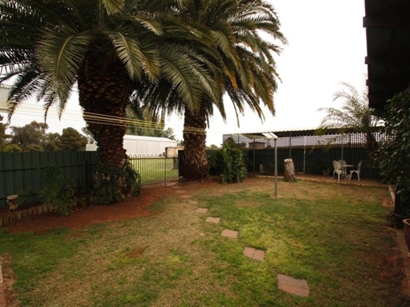 3 Middleton Road, Loxton SA 5333