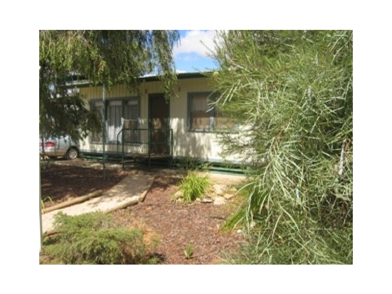 32 Colin Street, Loxton SA 5333