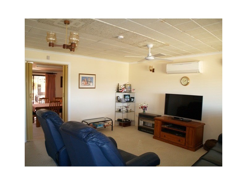 31 Upcher Street, Blanchetown SA 5357