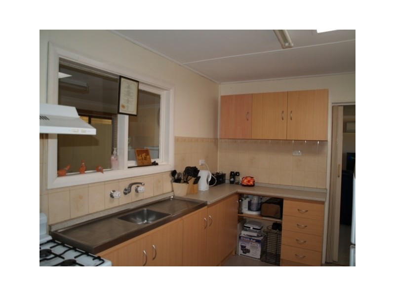 31 Upcher Street, Blanchetown SA 5357