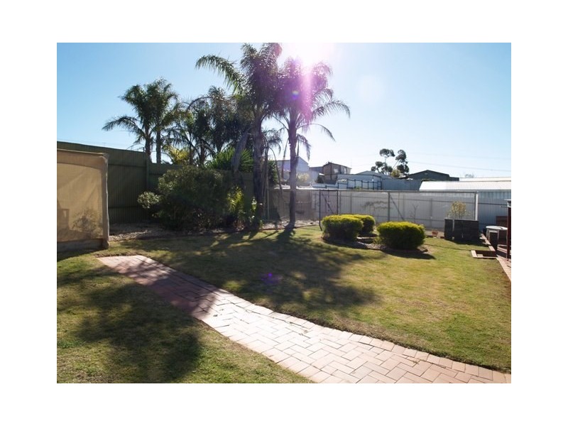 31 Upcher Street, Blanchetown SA 5357