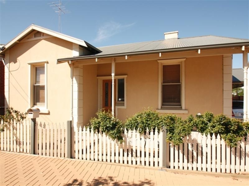 20 Crawford Terrace, Berri SA 5343