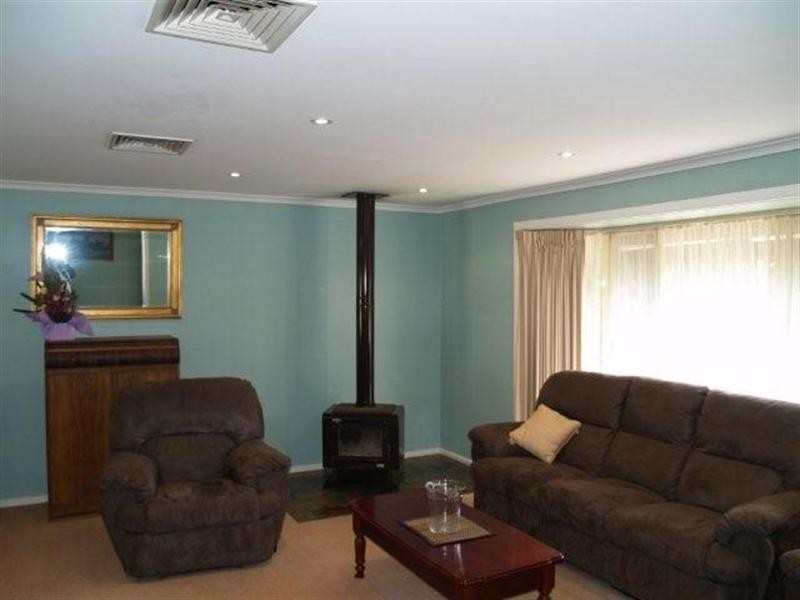 10 Strangman Road, Waikerie SA 5330