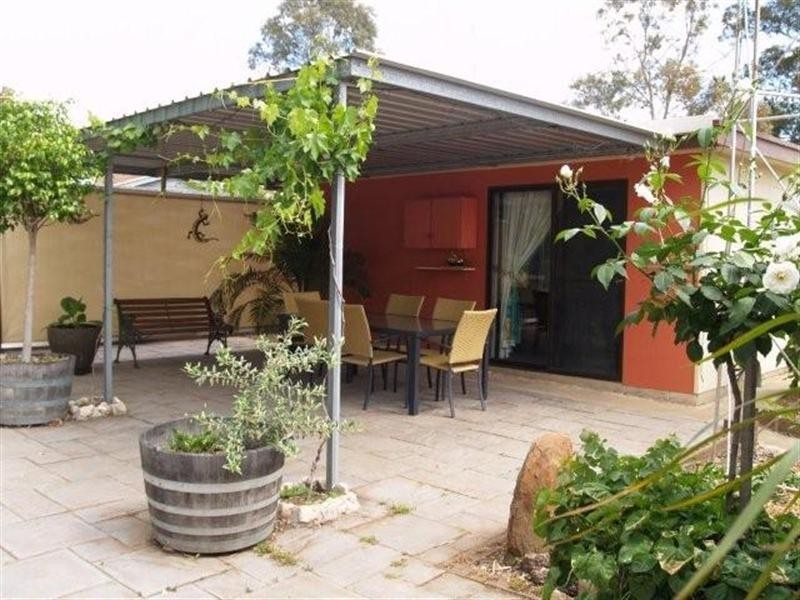 10 Strangman Road, Waikerie SA 5330