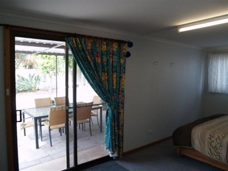 10 Strangman Road, Waikerie SA 5330