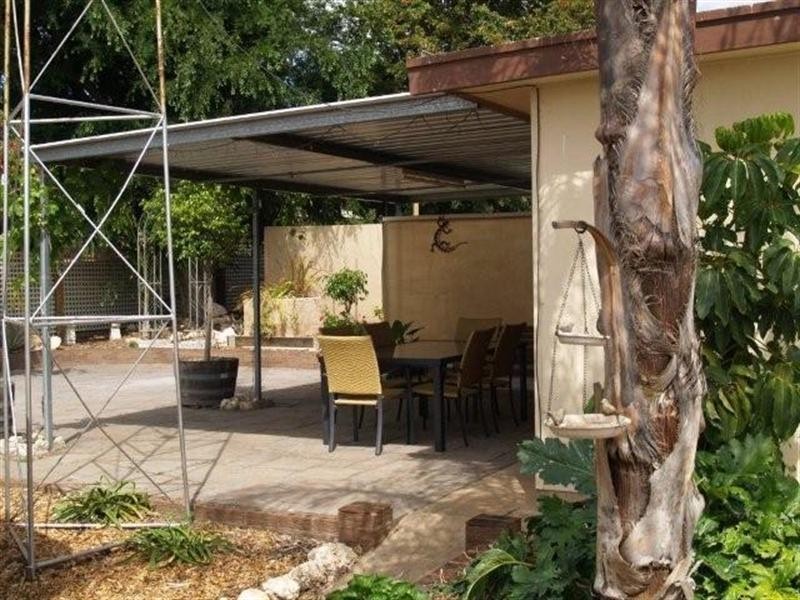 10 Strangman Road, Waikerie SA 5330