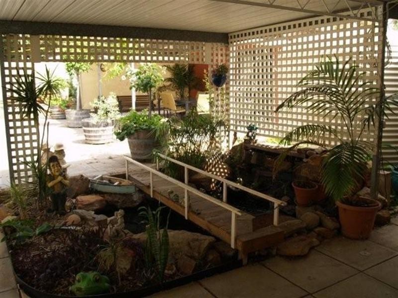 10 Strangman Road, Waikerie SA 5330