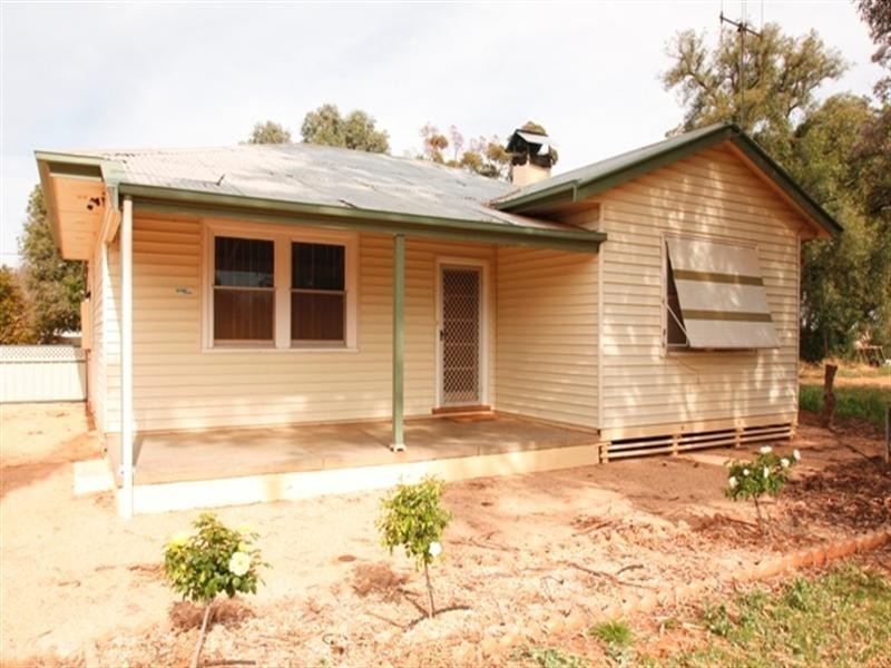 96 Drummond Avenue, Loxton SA 5333