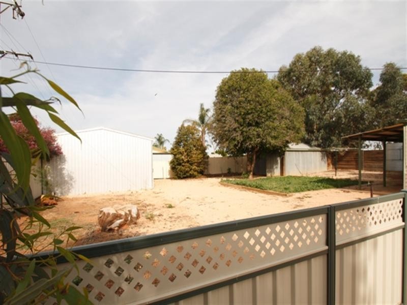 96 Drummond Avenue, Loxton SA 5333