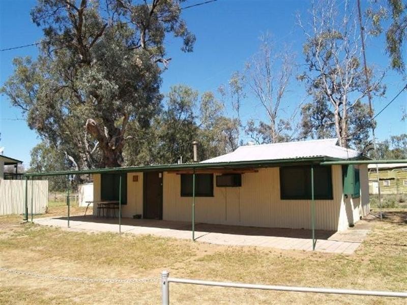 20 First Street, Blanchetown SA 5357