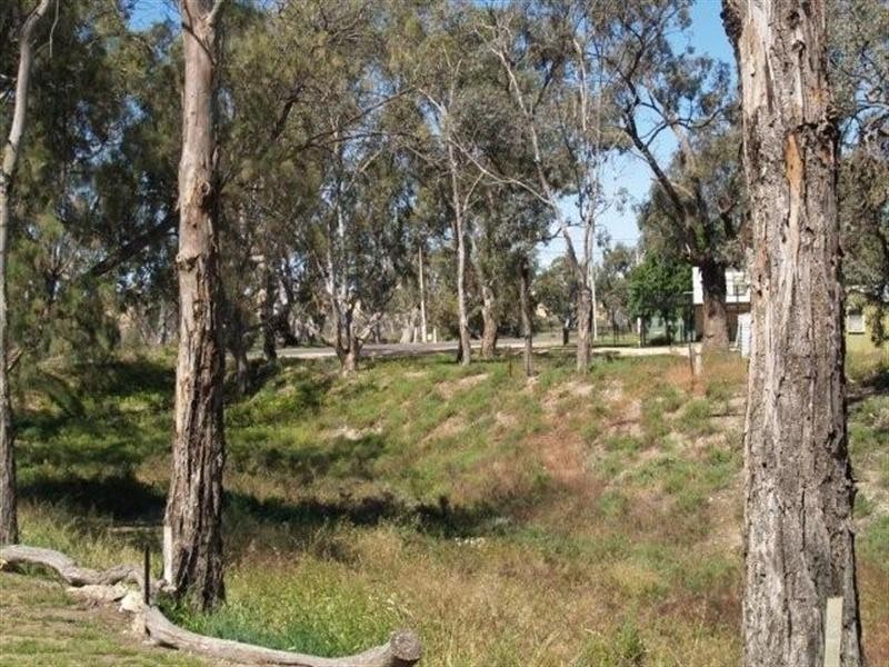 20 First Street, Blanchetown SA 5357