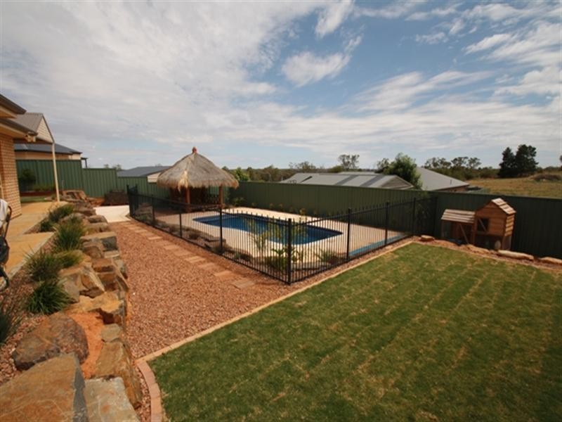 7a McEwen Drive, Loxton SA 5333