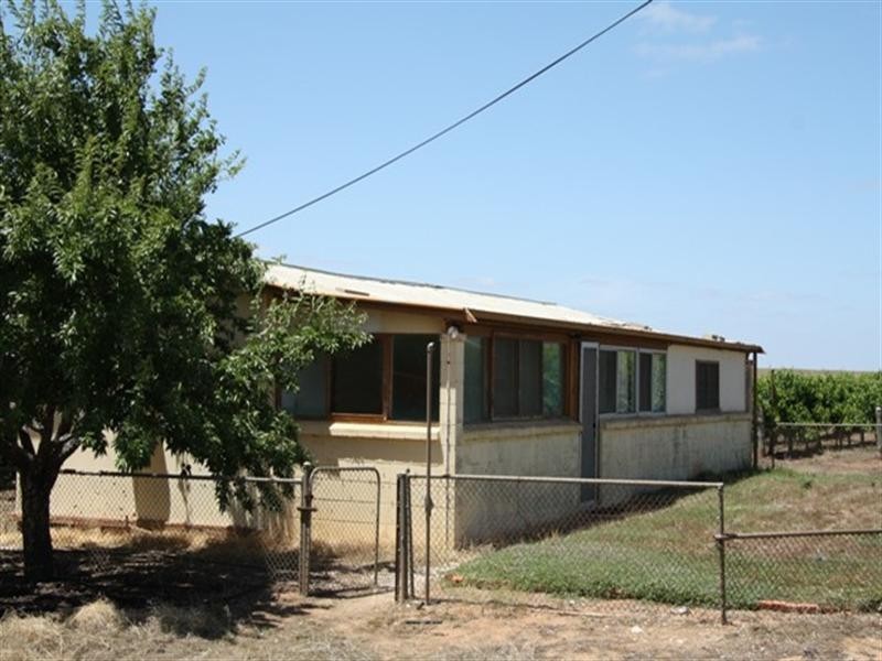 206, 214, 215 Hdrd of Nildottie, Swan Reach SA 5354