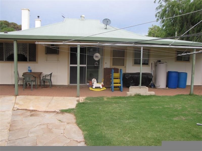 1 Malaga Terrace, Berri SA 5343