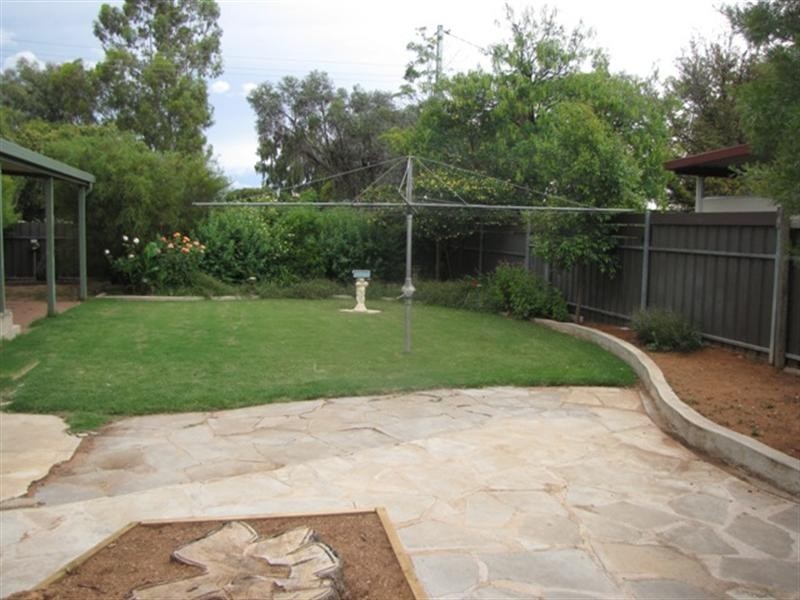 1 Malaga Terrace, Berri SA 5343