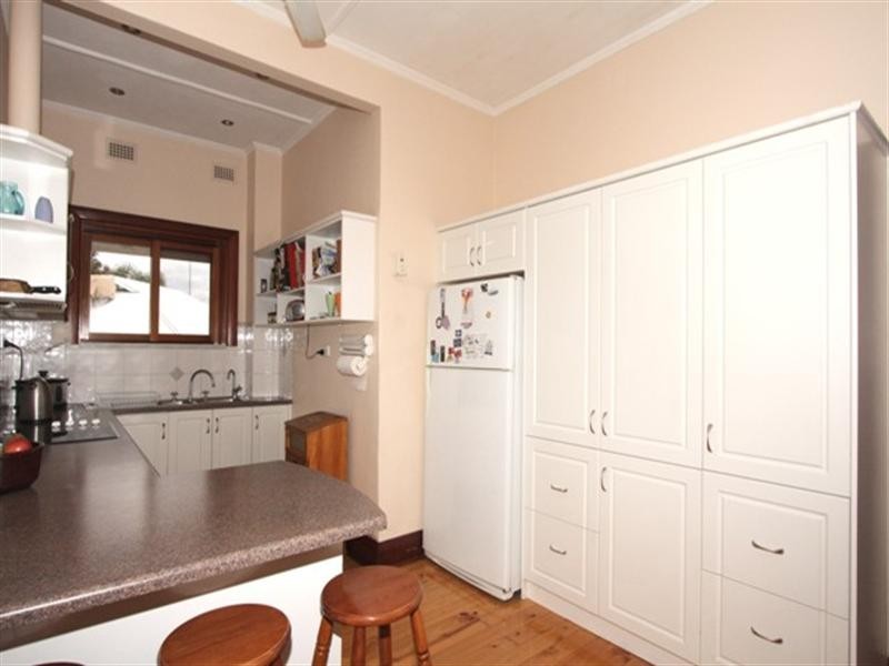 21 Peake Terrace, Waikerie SA 5330